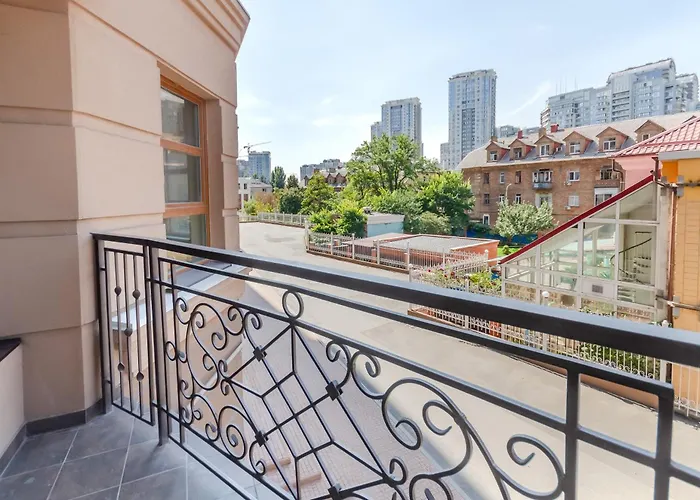 Petrovdom 02-76B Luxury Living In Rc Pechersk Plaza, Mykhaila Boichuka 19-А