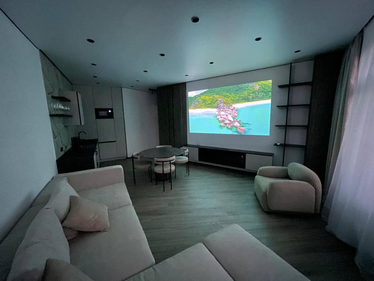 Petrovdom 02-76b Luxury Living In Rc Pechersk Plaza, Mykhaila Boichuka 19-а קייב