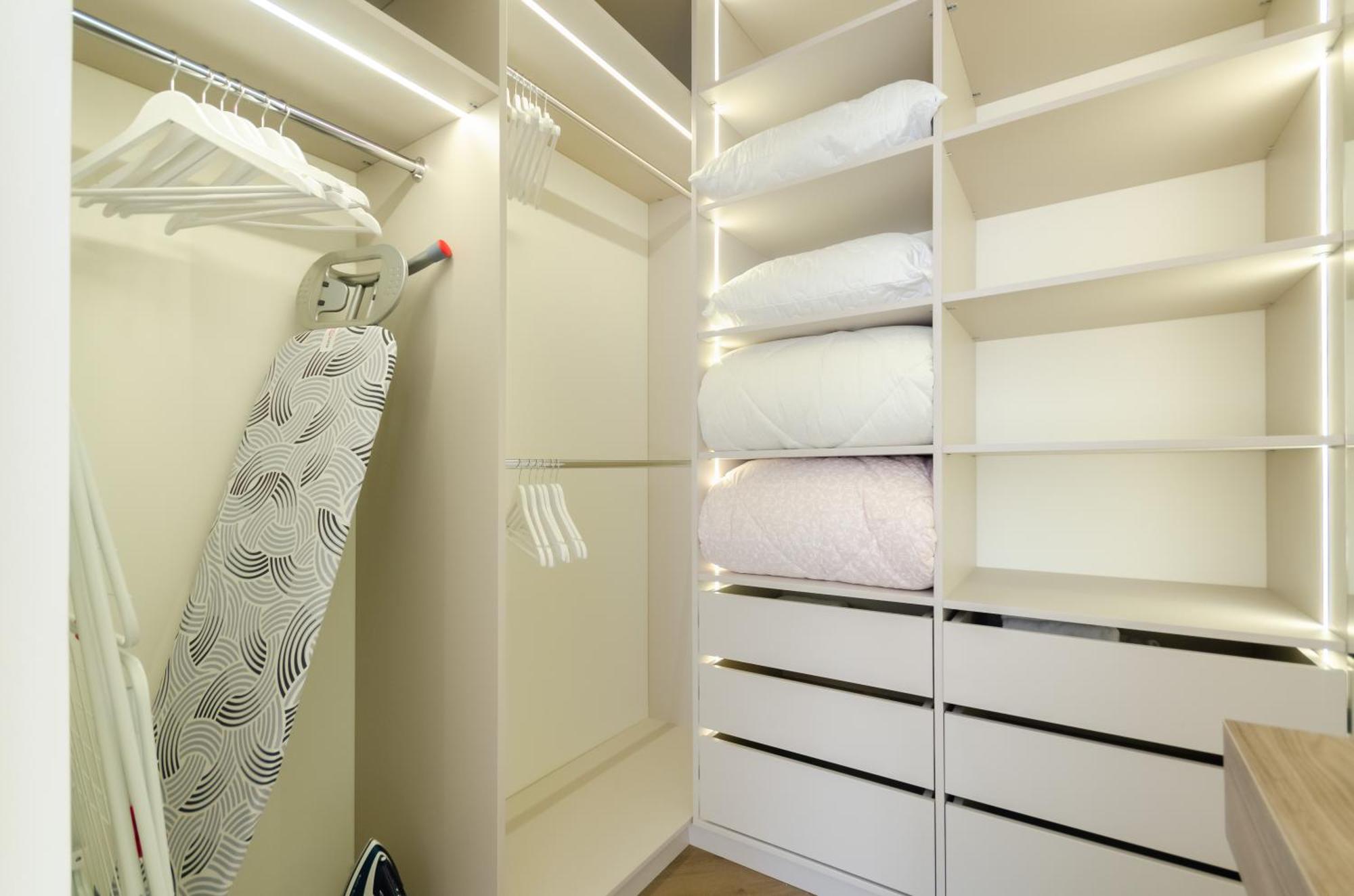 Petrovdom 02-76b Luxury Living In Rc Pechersk Plaza, Mykhaila Boichuka 19-а * Київ